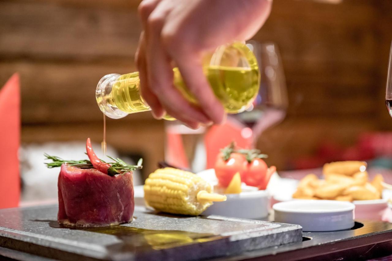 Relais & Chateaux Chasa Montana 萨姆瑙恩 外观 照片