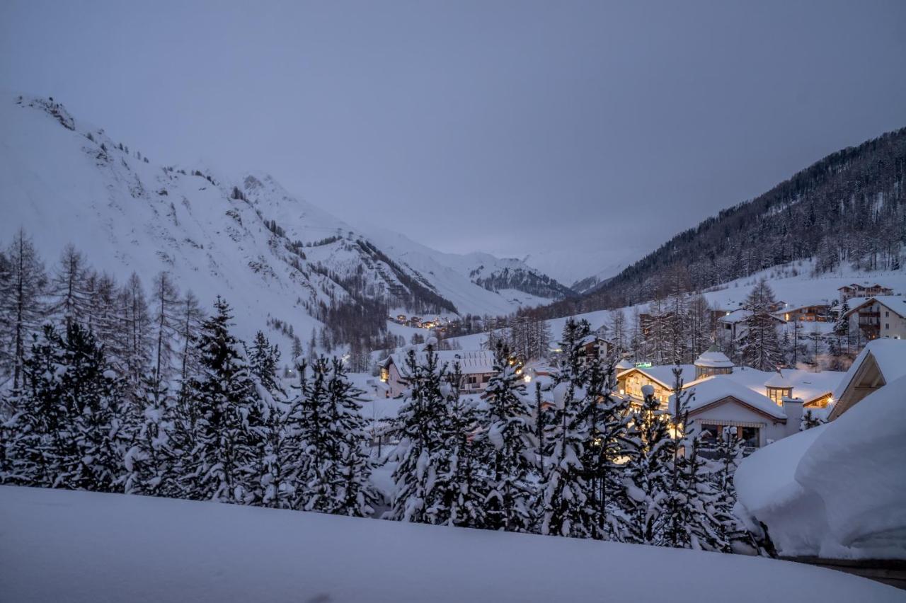 Relais & Chateaux Chasa Montana 萨姆瑙恩 外观 照片